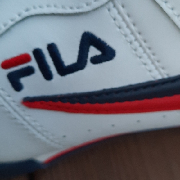 Original Fitness Fila Sneakers - Picture 4 of 12